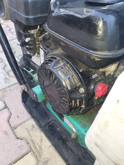 Placa compactoare Mikasa 80kg motor Subaru cu rezervor de apa ca  noua