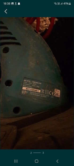 Vând mașina te tuns iarba electrica bosch