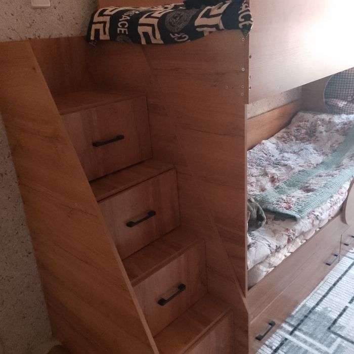 Продаётся двух ярусная кровать