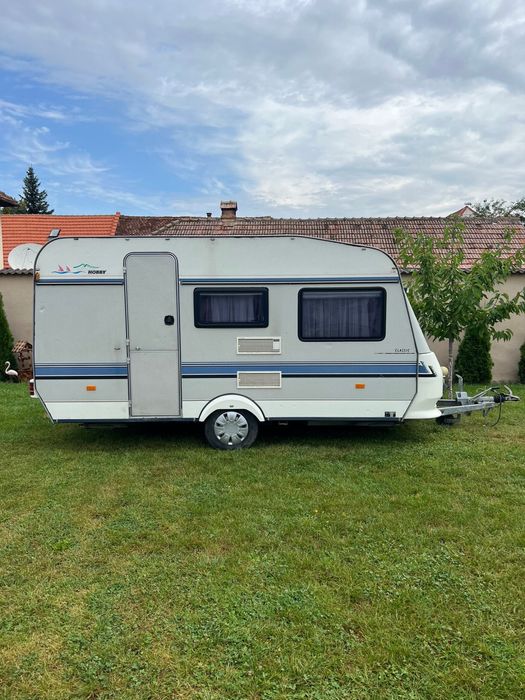 Cort - Rulota Hobby 4 pers inmatriculata Codlea • OLX.ro