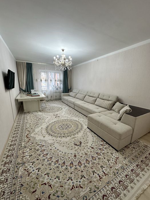 Продам трехкомнатную квартиру