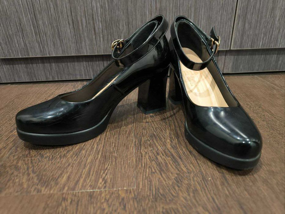 Продам обувь женскую