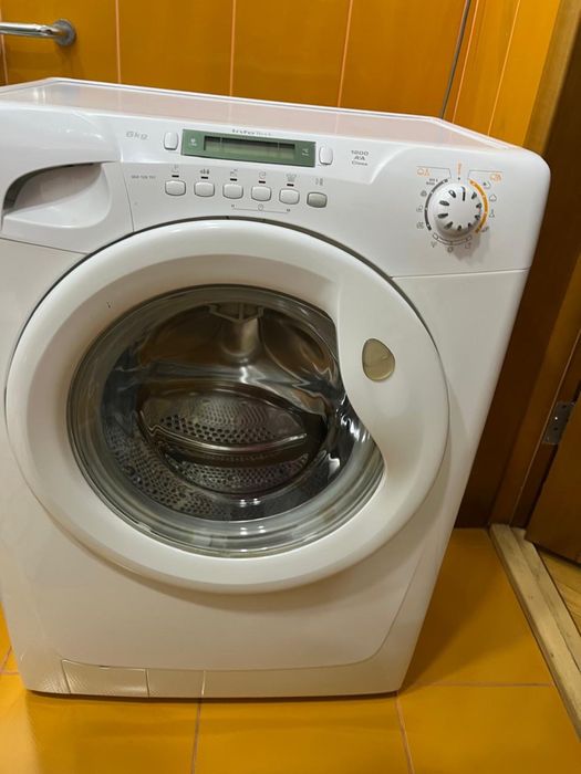 Продам стиральную машинку