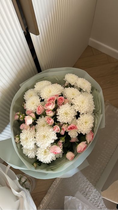 Продаются свежие цветы букеты