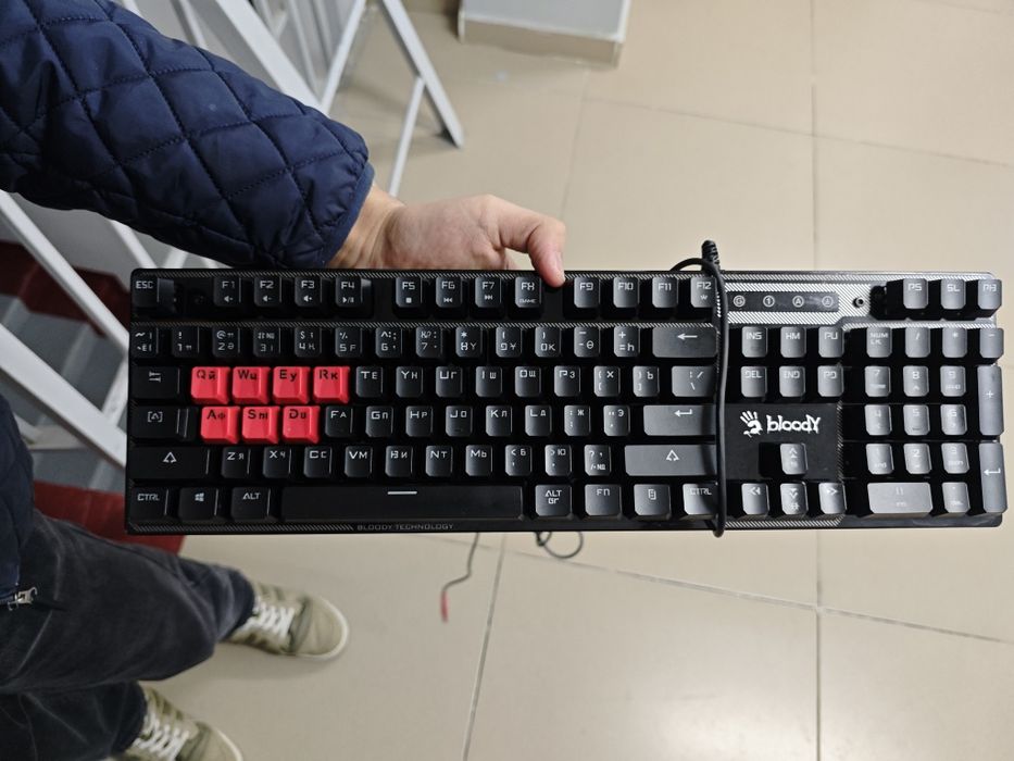 Продам клавиатуру A4Tech Bloody B160N.