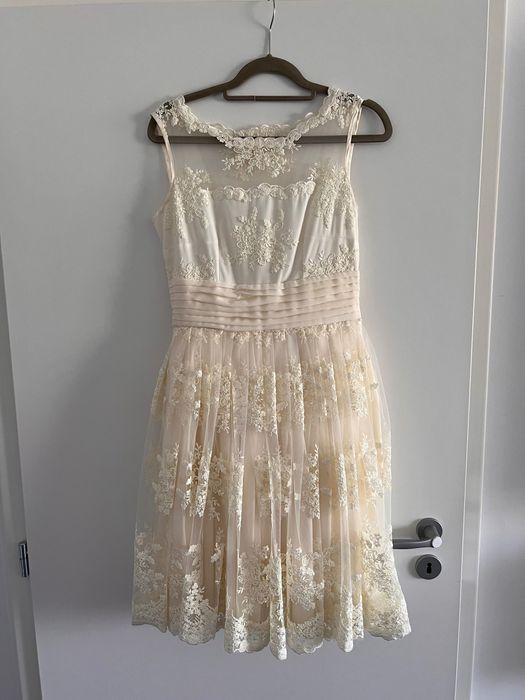 Rochie albă scurtă