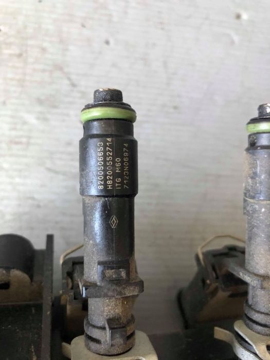 Injector 1.2 b d7fa800 renault clio 1 2 kangoo twingo 1 2