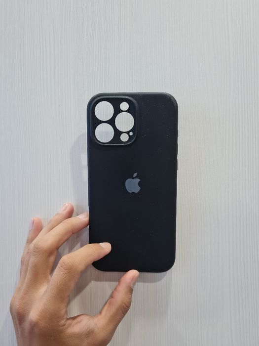 Продам три чехла за 1 500 тг (iPhone 16 PM)