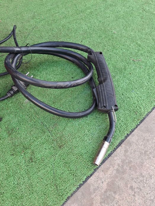 Телоподаващ заваръчен автомат- Без газ