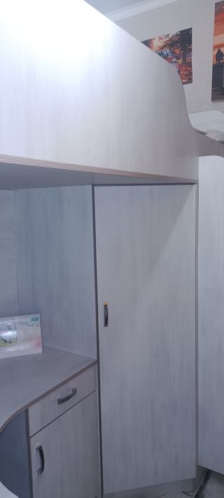 Продам двухъярусную кровать