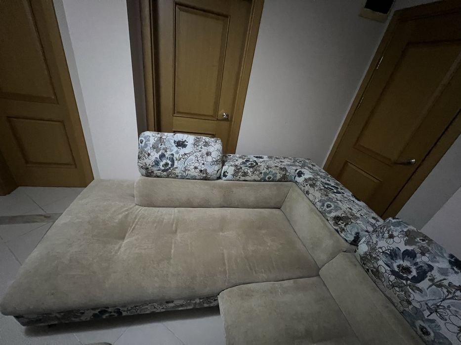 Ъглов диван с лежанка и ракла, разтегаем