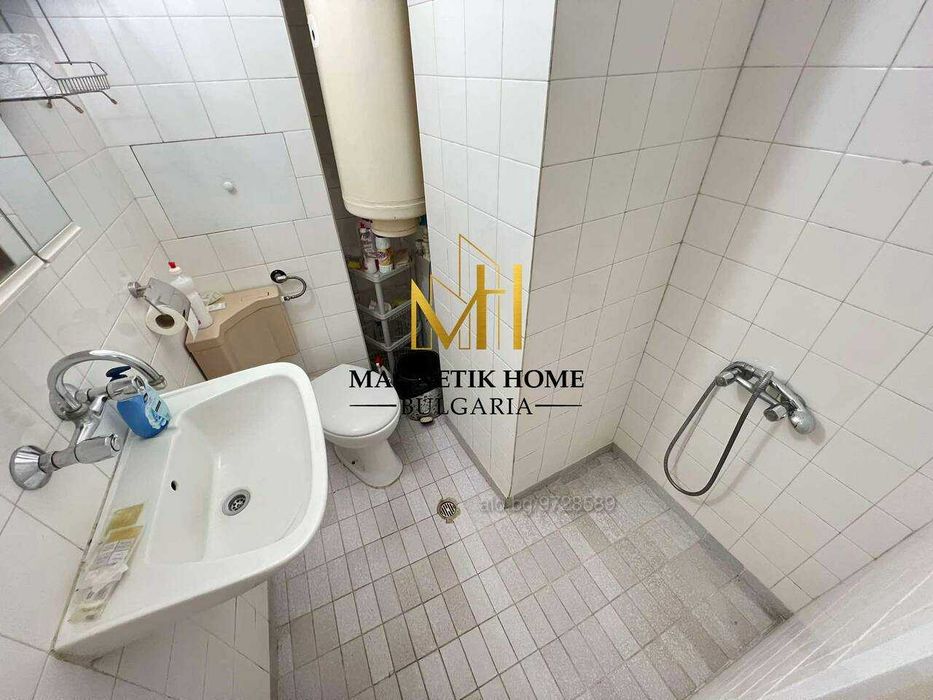 ХИТ ЦЕНА! Кокетен едностаен апартамент до х-л Аква в ж.к. Лазур