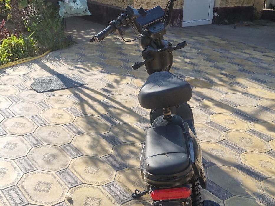 Продаётся электроскутер буу