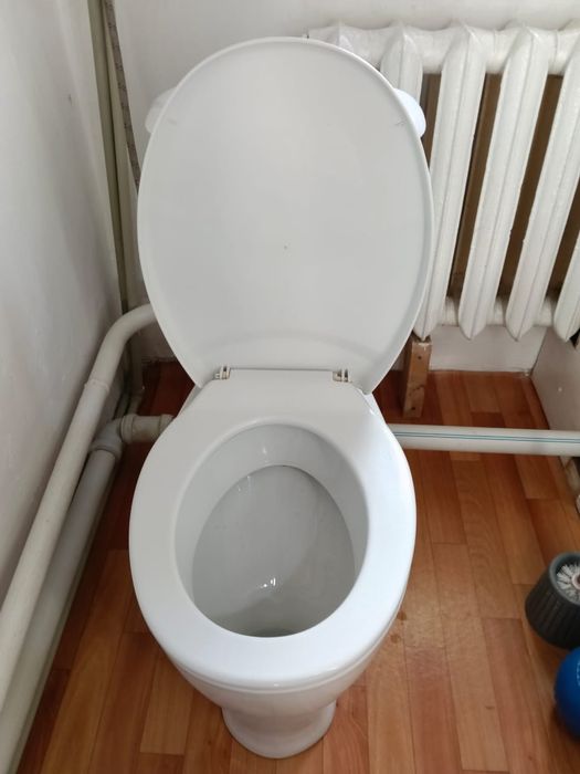 Срочно продам унитаз