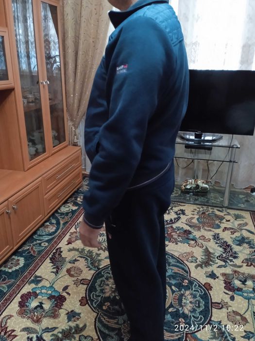 продам   спорт  костюм   в   отличном  состояние  производство   турц