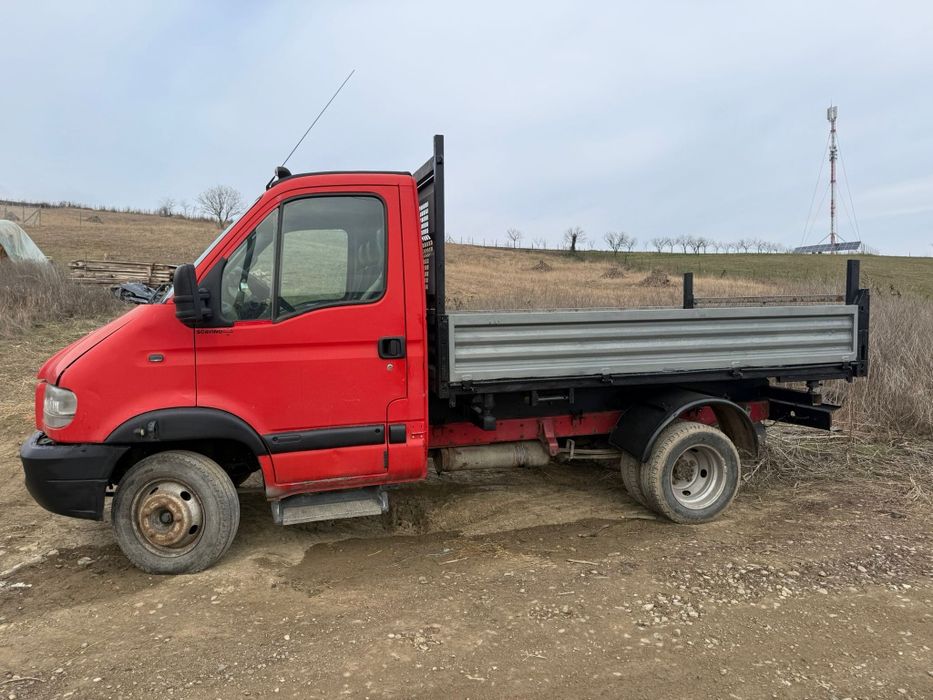 Vând Renault mascot