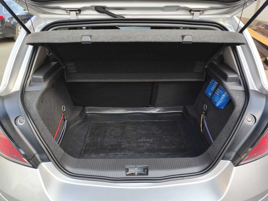 Autoturism Opel Astra H