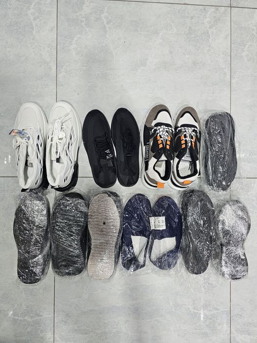 Yangi erkaklar oyoq kiyimlari