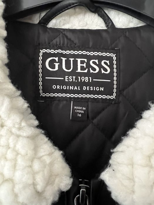 Ново яке GUESS