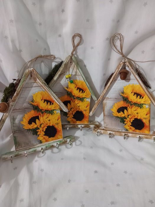 Цветни закачалки