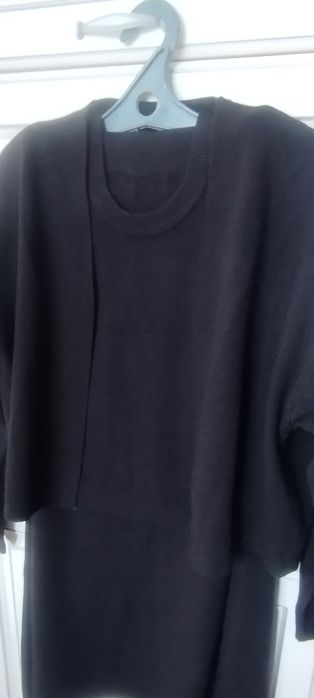 Срочно продам костюмы новые