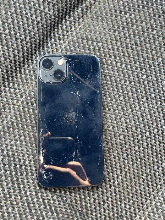 iphone 13 каробка есть