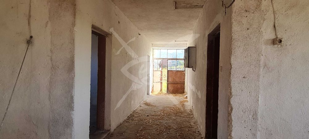 Продава се Промишлена сграда в с. Кръстевич, Област Пловдив - 3412 кв.м за 24 €/кв.м - Снимка #2