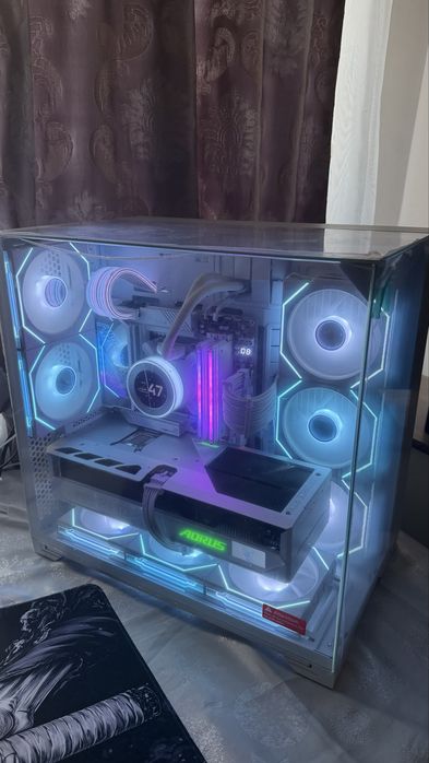 PC Gaming / Workstation High-End White Build | RTX 5080 | Ryzen 9 9950X3D | 64GB DDR5 | Gen5 SSD