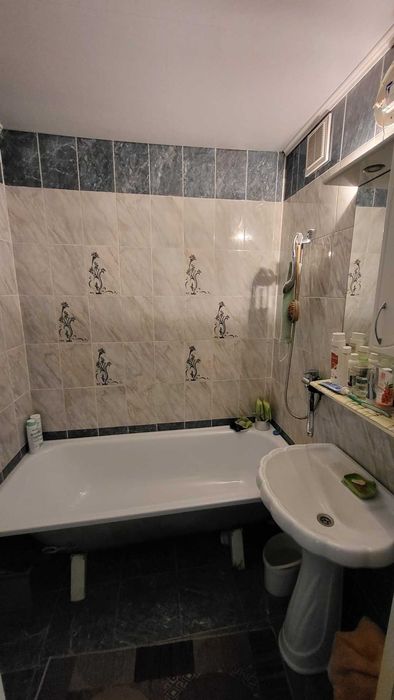Продам  3-х комнатную квартиру