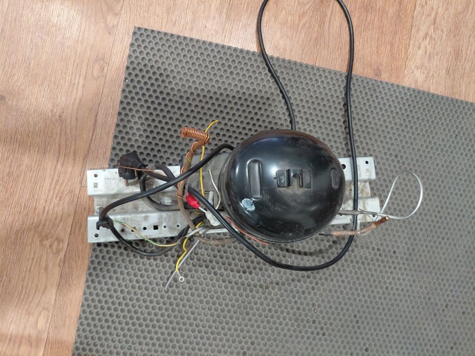 Компрессор холодильника