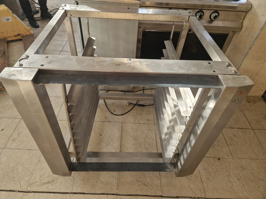 Cărucioare tavi gastro sau patiserie, duble, cu roti