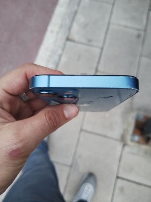iPhone 13 / 128 GB