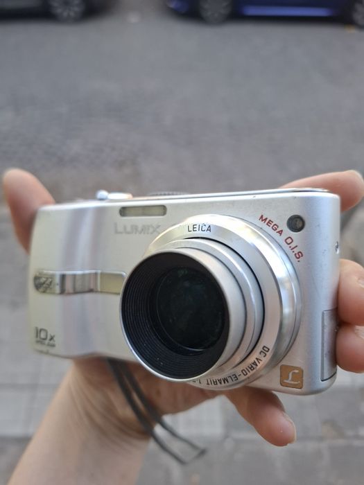 Компактен дигитален фотоапарат PANASONIC LUMIX TZ1