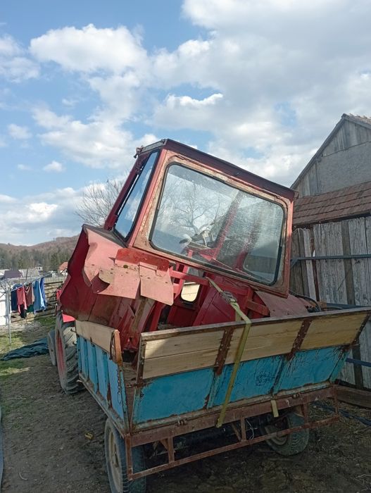 Cabină tractor UTB