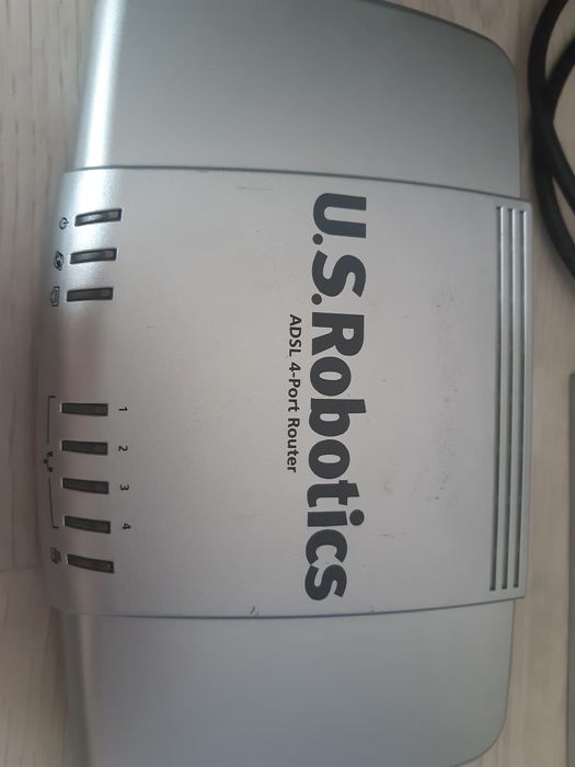 Модемы и свитчи.