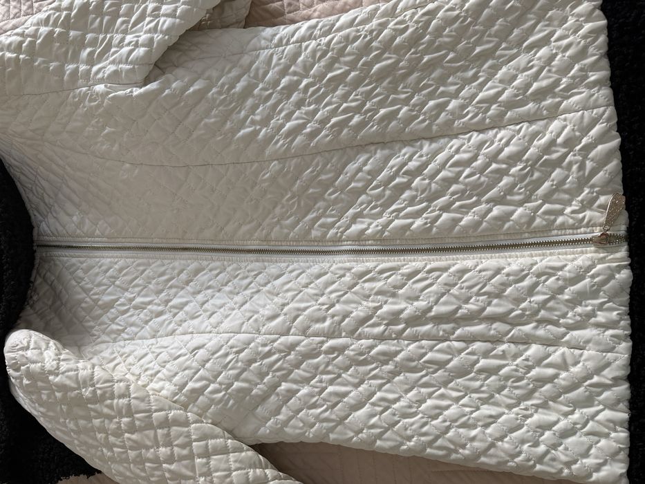 Продам женскую куртку