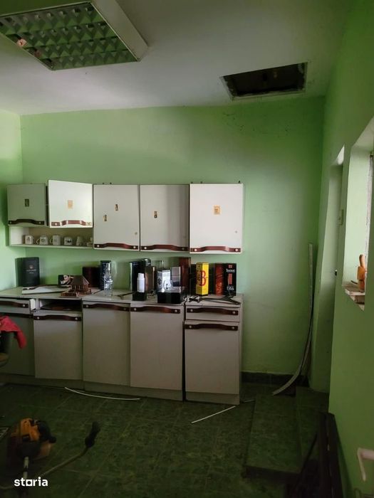 Casă de vânzare!