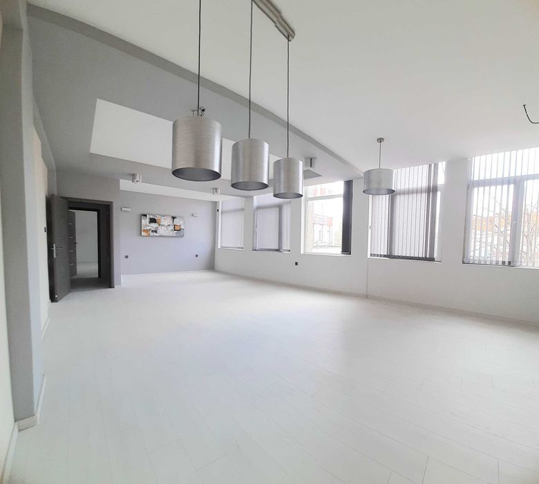 Продава се Четиристаен апартамент в Търговище, Център - 120 кв.м за 1148 €/кв.м - Снимка #3