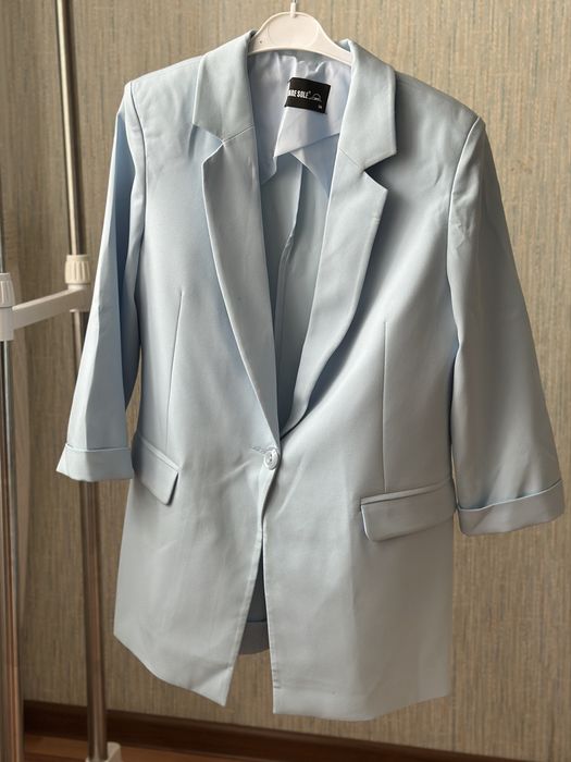 Продам платье, костюм и длинные юбки