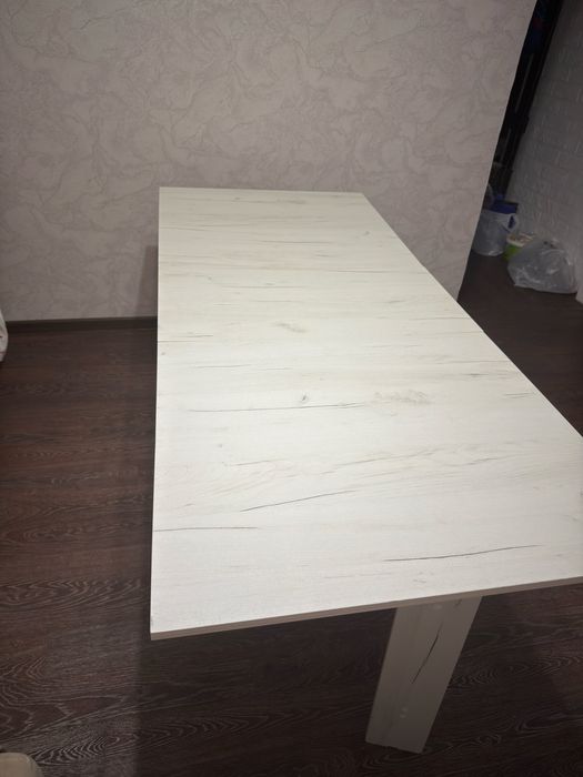 Продам стол книжку