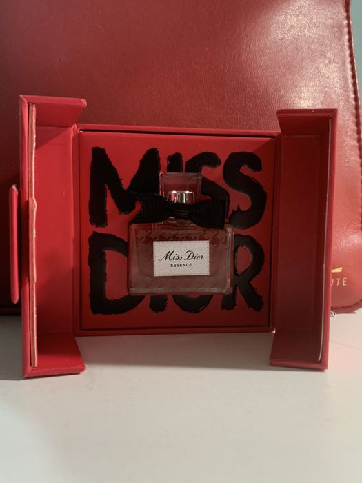 Miss Dior Essence