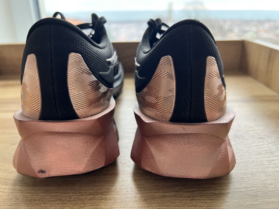 Маратонки Asics Чисто Нови