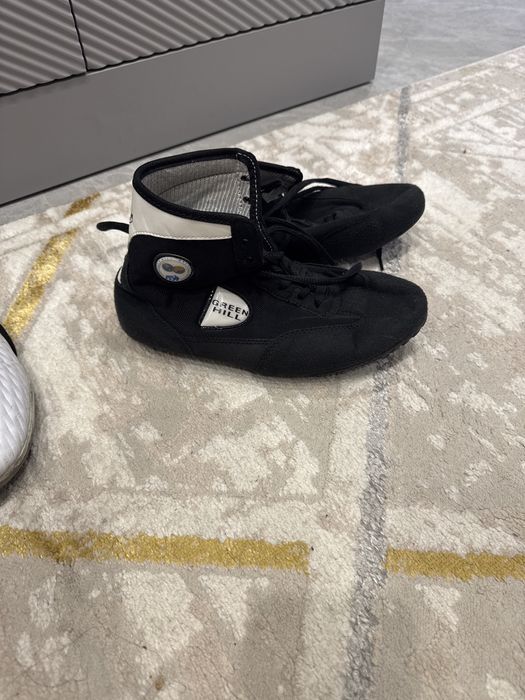 Обувь на мальчика  36 -38 размеры