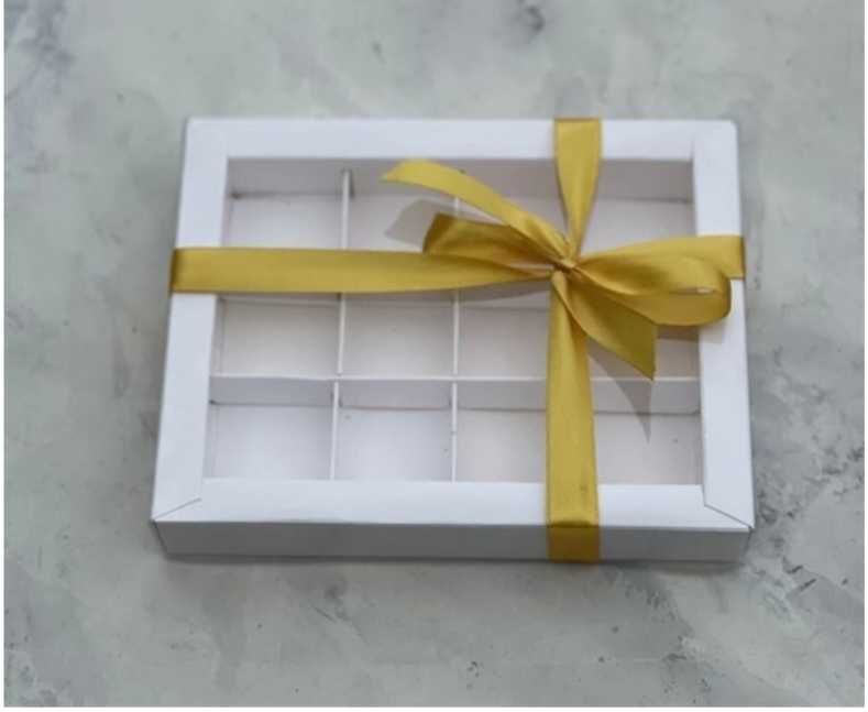 Коробка под 12 конфет