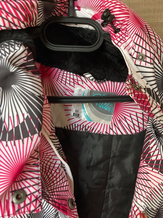 Дамско зимно яке Cropp