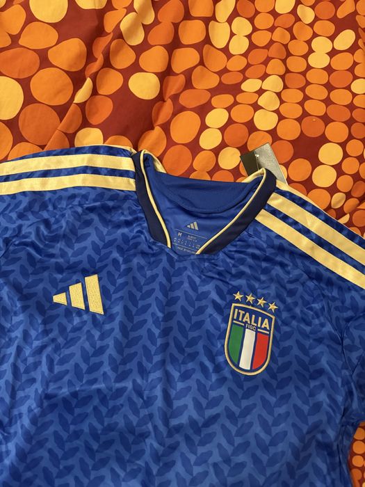 Tricou italia.