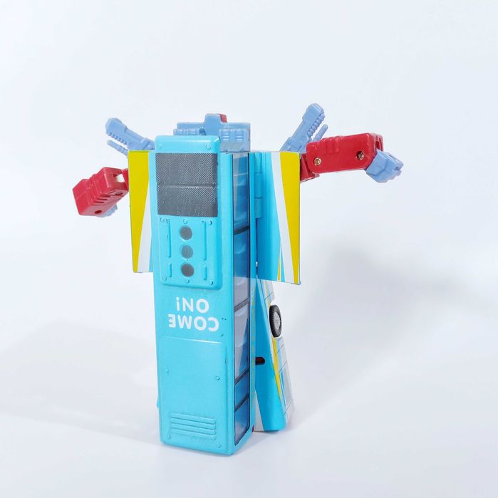 продам игрушку автобус-трансформер