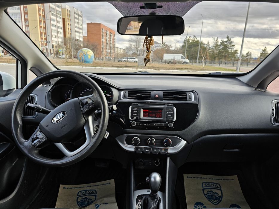 Продам KIA RIO UB 2015