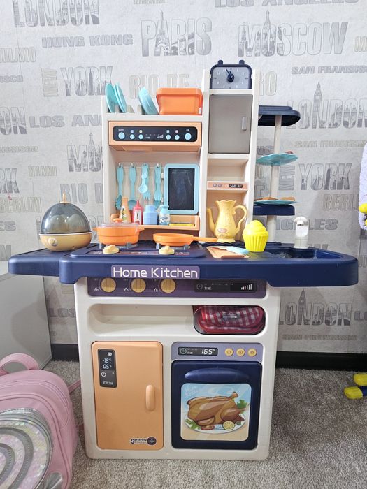 Продам детскую кухню