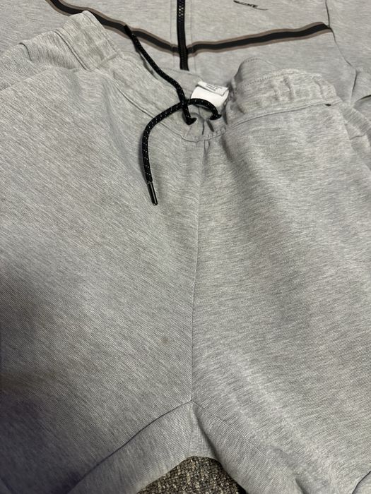 Compleu Set trening Nike Tech fleece hanorac si pantaloni